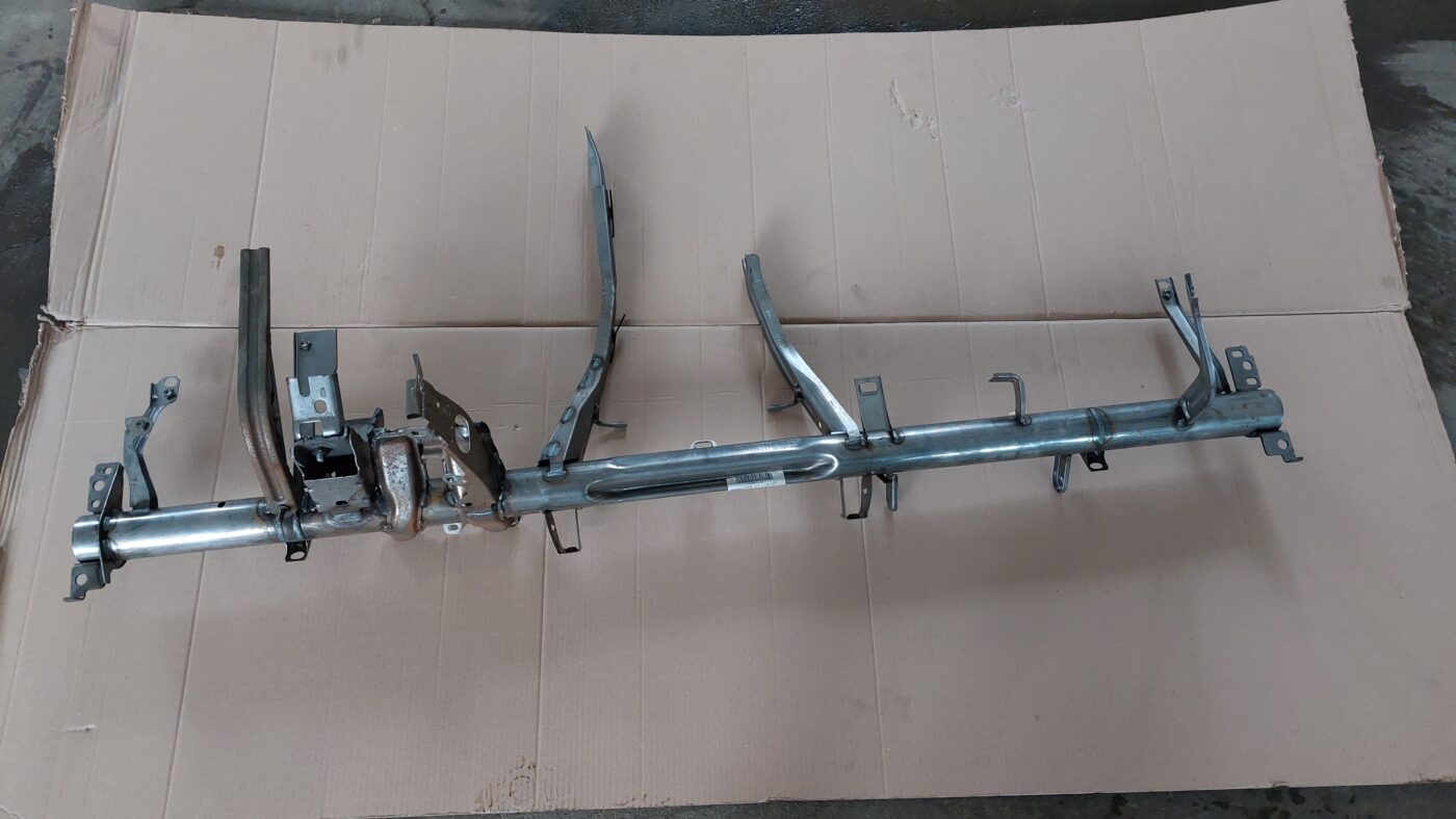 Mērinstrumentu paneļa pastiprinātājs priekš MITSUBISHI COLT 2007 1 Mērinstrumentu paneļa pastiprinātājs priekš MITSUBISHI COLT 2007