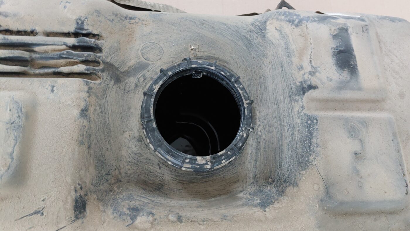 Degvielas tvertne priekš MITSUBISHI COLT 2007 2 Degvielas tvertne priekš MITSUBISHI COLT 2007