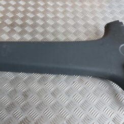 Vidējas salona statnes apdare priekš MITSUBISHI COLT 2007