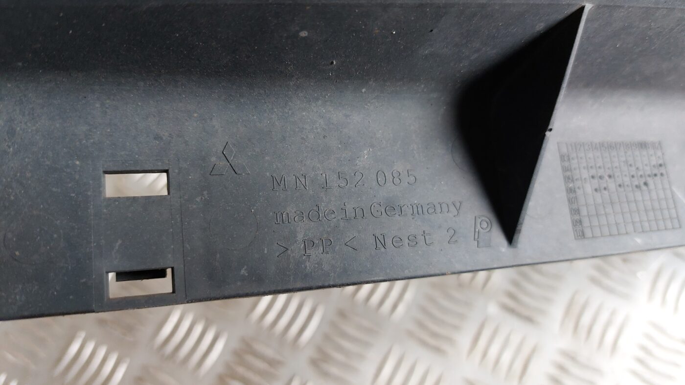 Priekšēja bufera kronšteins priekš MITSUBISHI COLT 2007 3 Priekšēja bufera kronšteins priekš MITSUBISHI COLT 2007