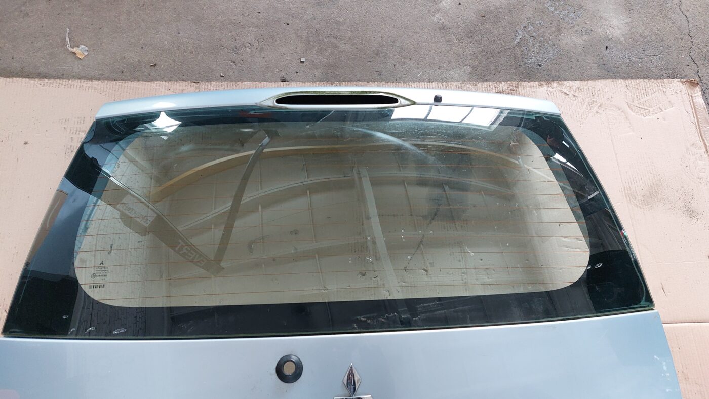 Bagāžnieka vāks priekš MITSUBISHI COLT 2007 3 Bagāžnieka vāks priekš MITSUBISHI COLT 2007