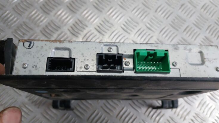 Audio pastiprinātāja bloks priekš VOLVO V60 2012