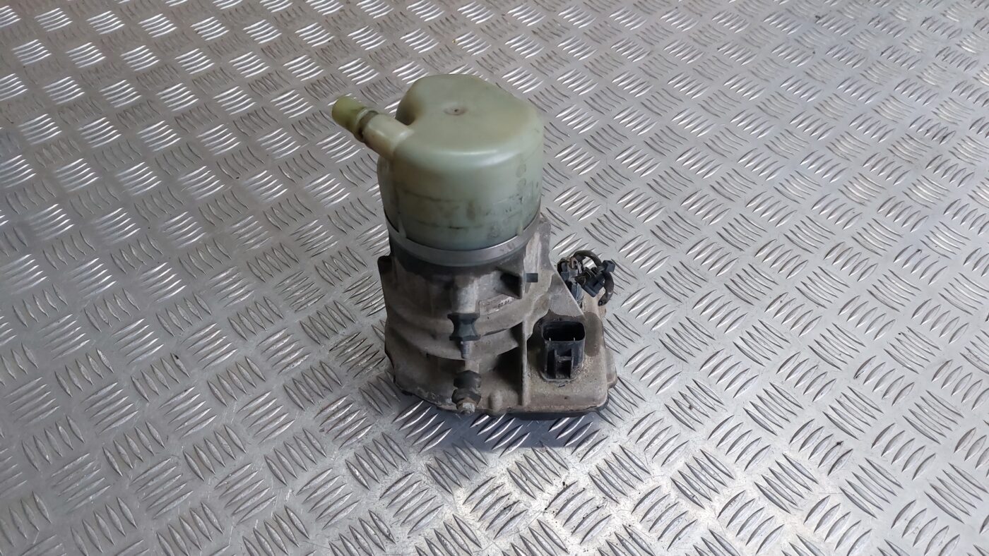 Hidrauliskais pastiprinātājs priekš VOLVO V60 2012 1 Hidrauliskais pastiprinātājs priekš VOLVO V60 2012