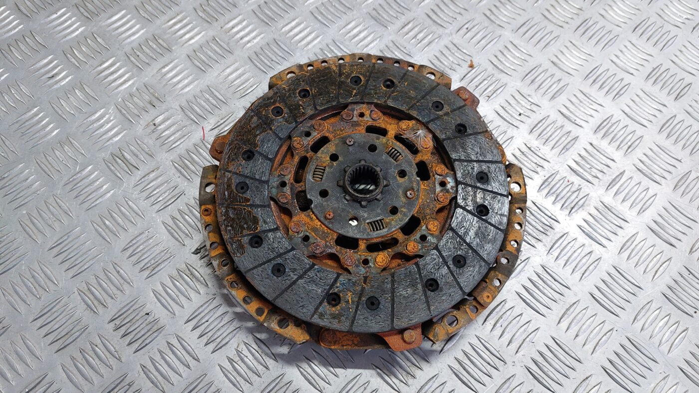 Sajūga komplekts priekš VOLVO V60 2012 1 Sajūga komplekts priekš VOLVO V60 2012