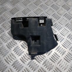 Aizmugurējā spārna un bufera stiprinājums priekš VOLVO V60 2012