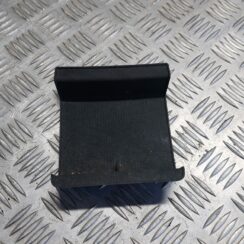 Mantu glabāšanas nodalījuma paklājs priekš VOLVO V60 2012