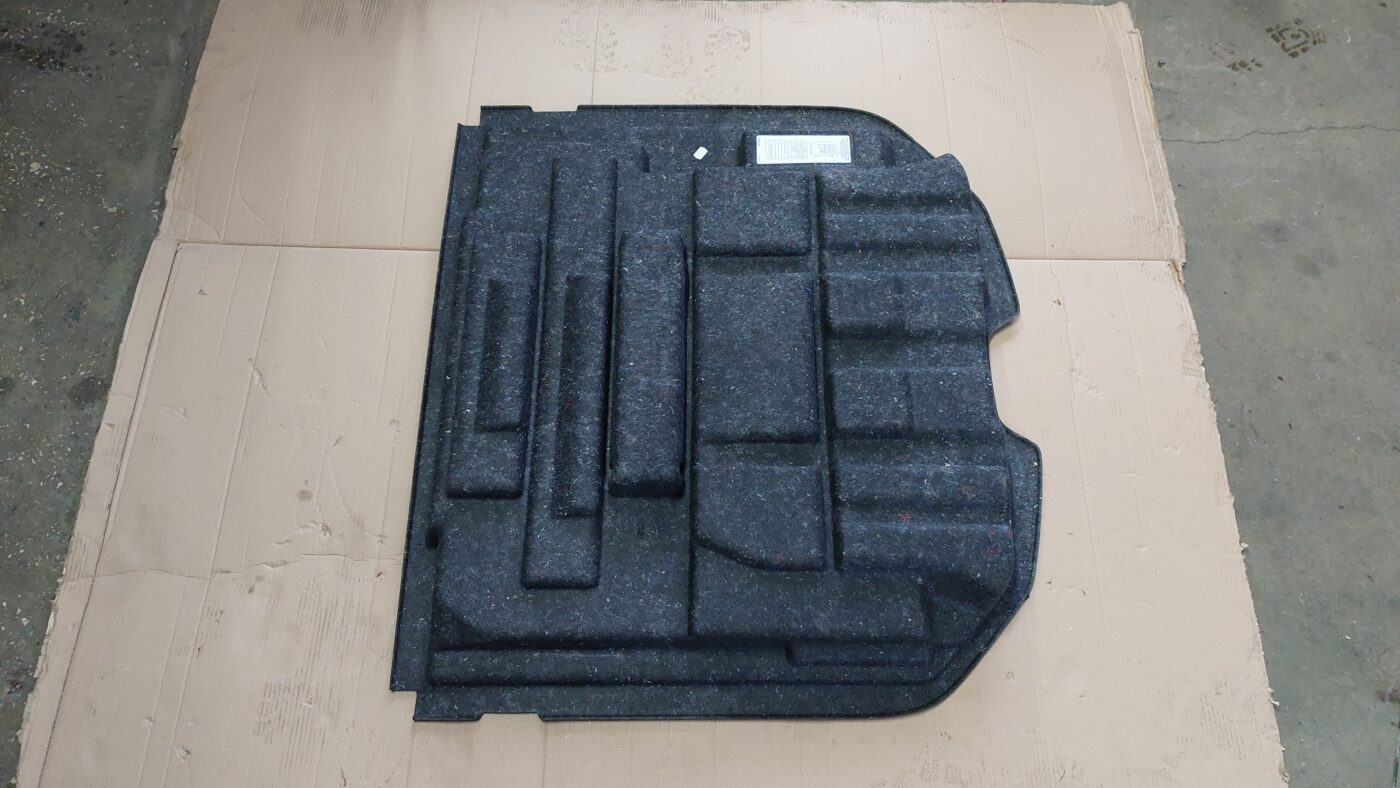 Bagāžnieka nodalījuma paliktnis priekš VOLVO V60 2012 2 Bagāžnieka nodalījuma paliktnis priekš VOLVO V60 2012