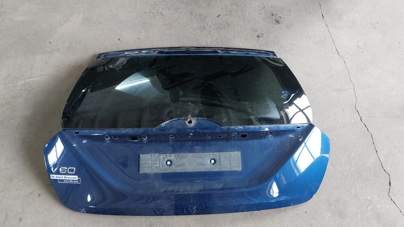 Bagāžnieka vāks priekš VOLVO V60 2012 1 Bagāžnieka vāks priekš VOLVO V60 2012