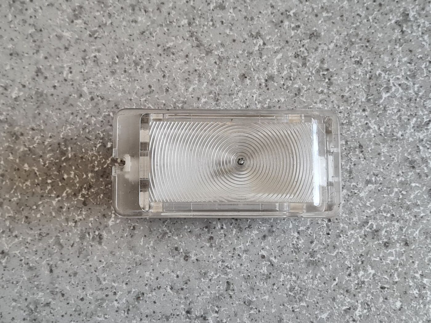 Apgaismojums bagažnieka nodalījuma priekš RENAULT LAGUNA 2011 2 Apgaismojums bagažnieka nodalījuma priekš RENAULT LAGUNA 2011