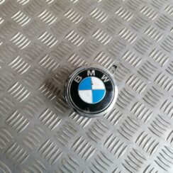 Bagažnieka vāka slēdzenes pogas emblēma priekš BMW 123 E87 2008 BLACK