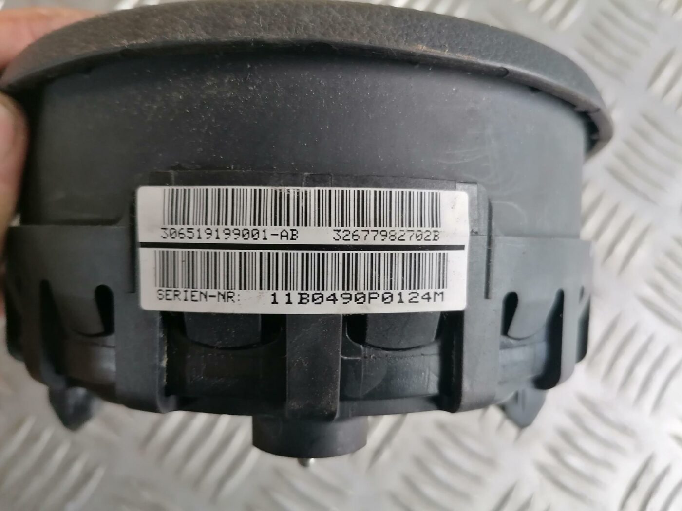 Stūres drošības spilvens priekš BMW 123 E87 2008 BLACK 3 Stūres drošības spilvens priekš BMW 123 E87 2008 BLACK