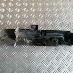 Radiatora kronšteins priekš BMW 123 E87 2008 BLACK