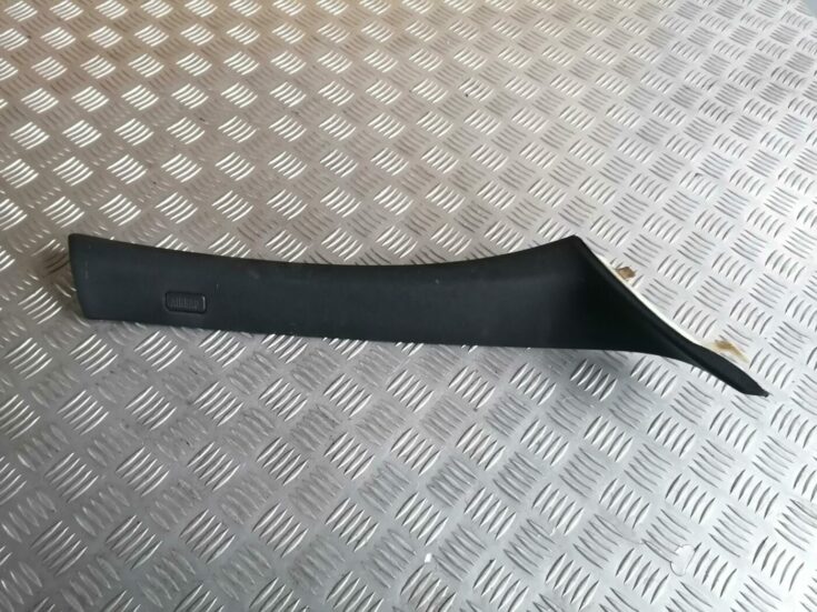 Priekšējas salona statnes apdare priekš BMW 123 E87 2008 BLACK