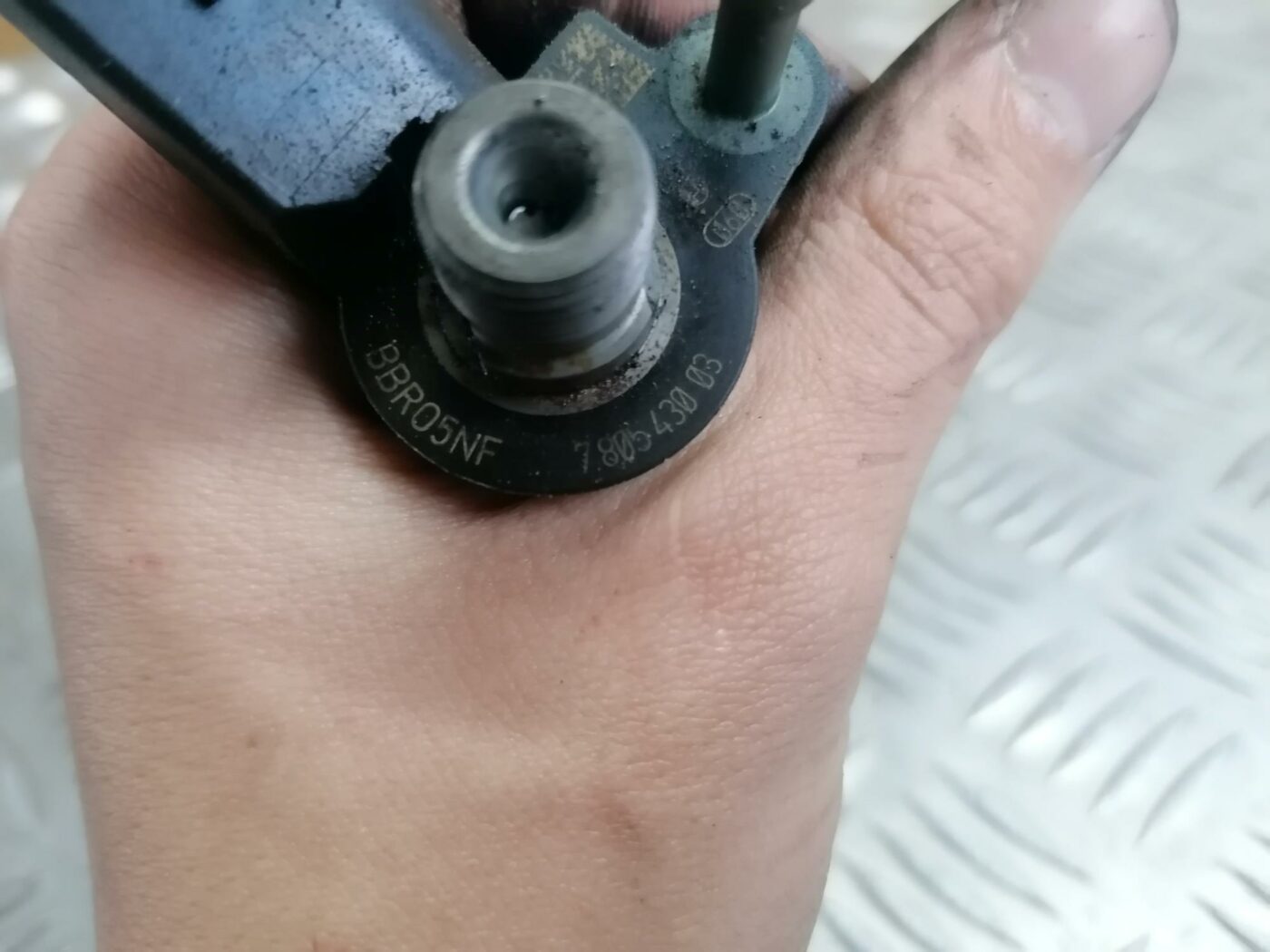 Degvielas smidzinātājs priekš BMW 123 E87 2008 BLACK 3 Degvielas smidzinātājs priekš BMW 123 E87 2008 BLACK