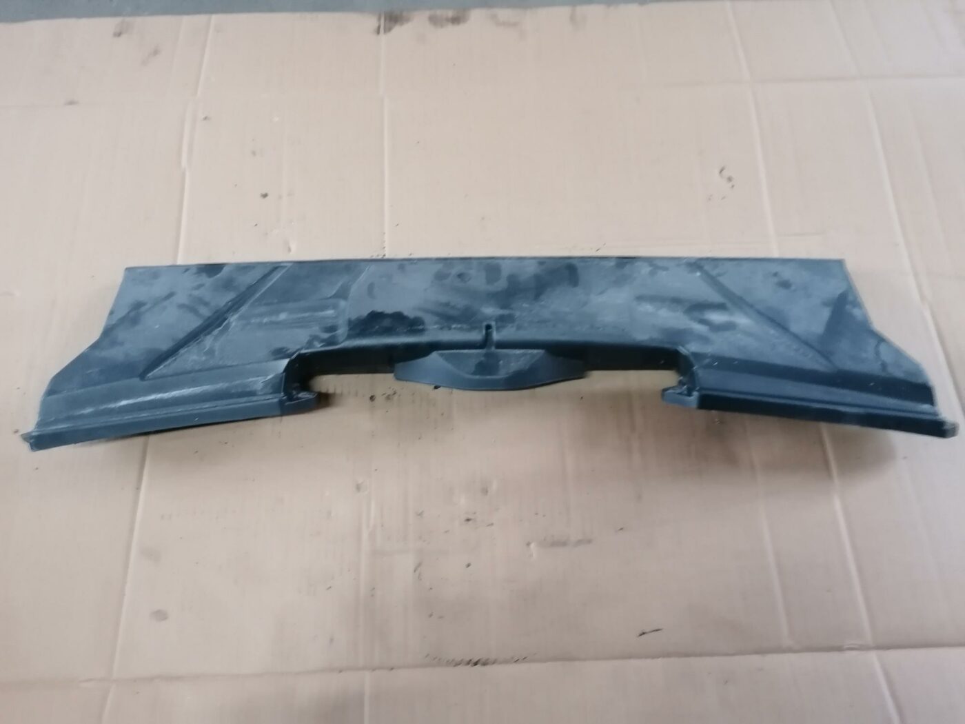 Salona gaisa filtra korpuss priekš BMW 123 E87 2008 BLACK 2 Salona gaisa filtra korpuss priekš BMW 123 E87 2008 BLACK