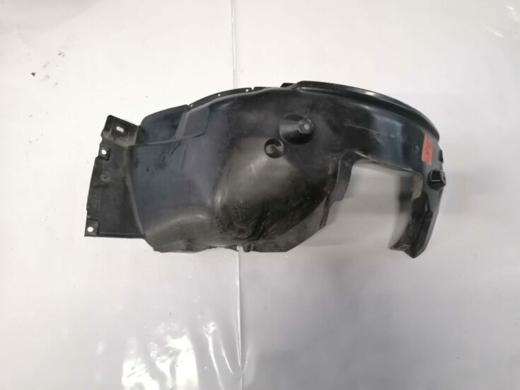 Priekšējais kreisais paspārns priekš BMW 123 E87 2008 BLACK