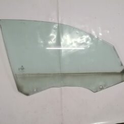 Priekšējo labo durvju stikls priekš BMW 123 E87 2008 BLACK