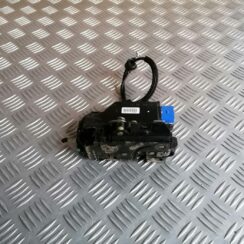 Priekšējo labo durvju slēdzene priekš ŠKODA OCTAVIA 2006