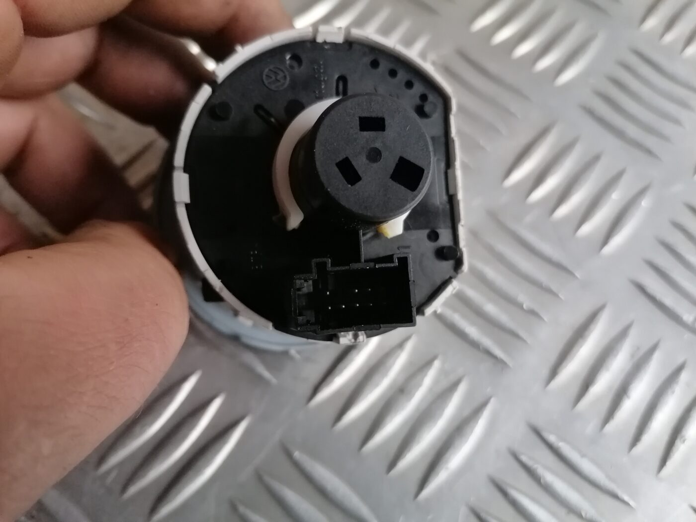 Gaismas slēdzis priekš ŠKODA OCTAVIA 2006 3 Gaismas slēdzis priekš ŠKODA OCTAVIA 2006