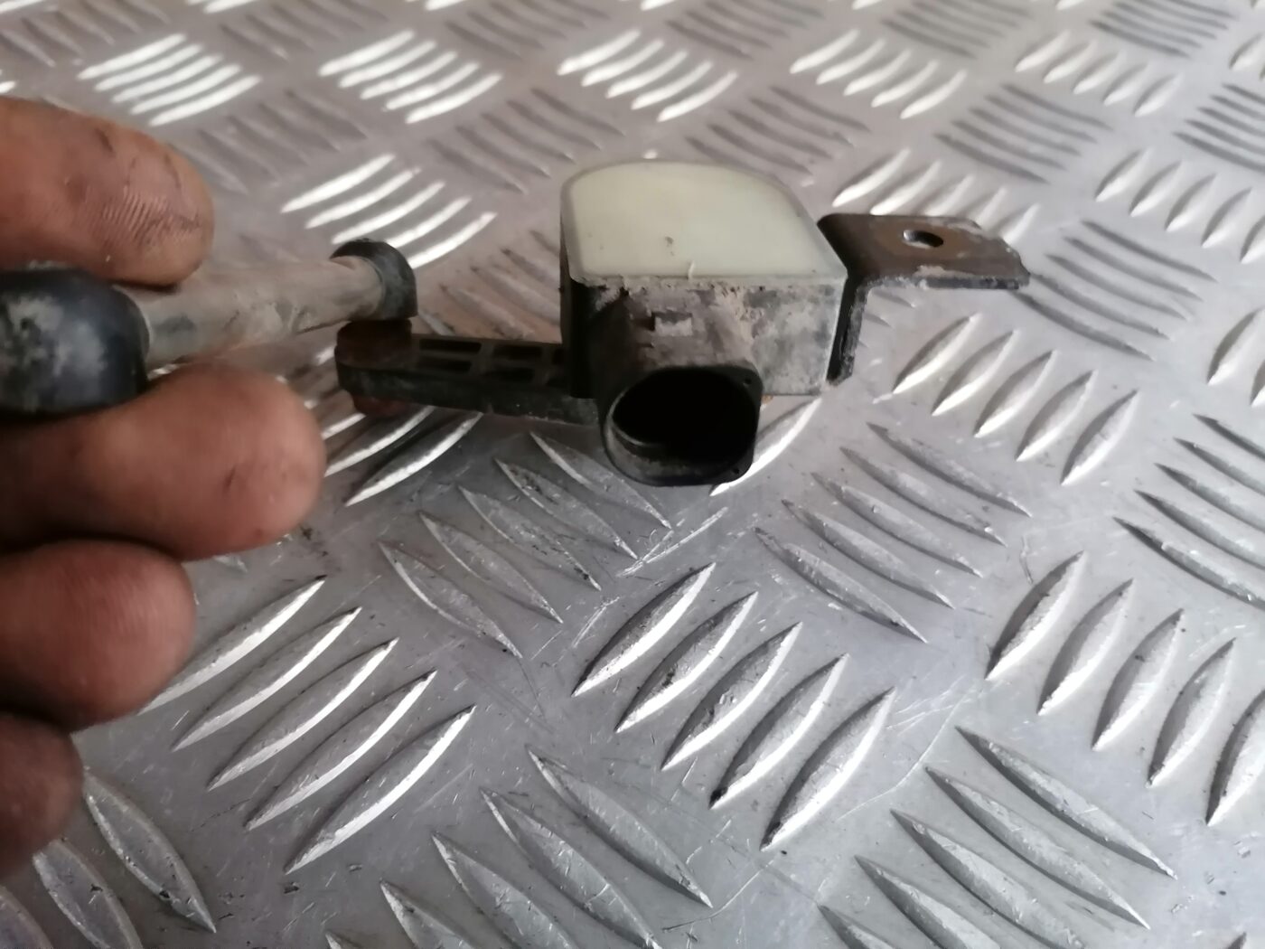 Lukturu diapazona korekcijas sensors, priekšā priekš ŠKODA OCTAVIA 2006 2 Lukturu diapazona korekcijas sensors, priekšā priekš ŠKODA OCTAVIA 2006