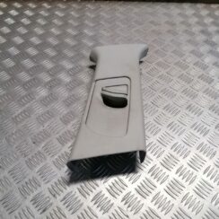 Vidējas salona statnes apdare priekš ŠKODA OCTAVIA 2006