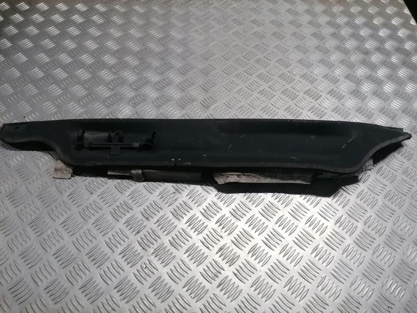 Vējstikla uzlika (deflektors) priekš ŠKODA OCTAVIA 2006 1 Vējstikla uzlika (deflektors) priekš ŠKODA OCTAVIA 2006