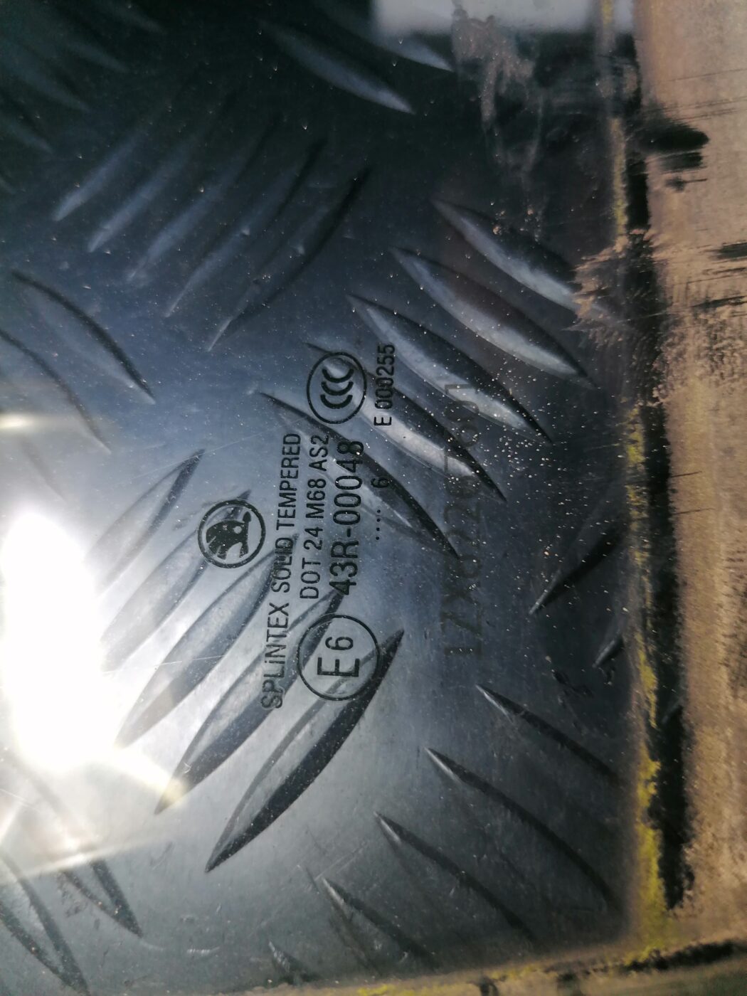 Aizmugurējo labo durvju stikls priekš ŠKODA OCTAVIA 2006 2 Aizmugurējo labo durvju stikls priekš ŠKODA OCTAVIA 2006