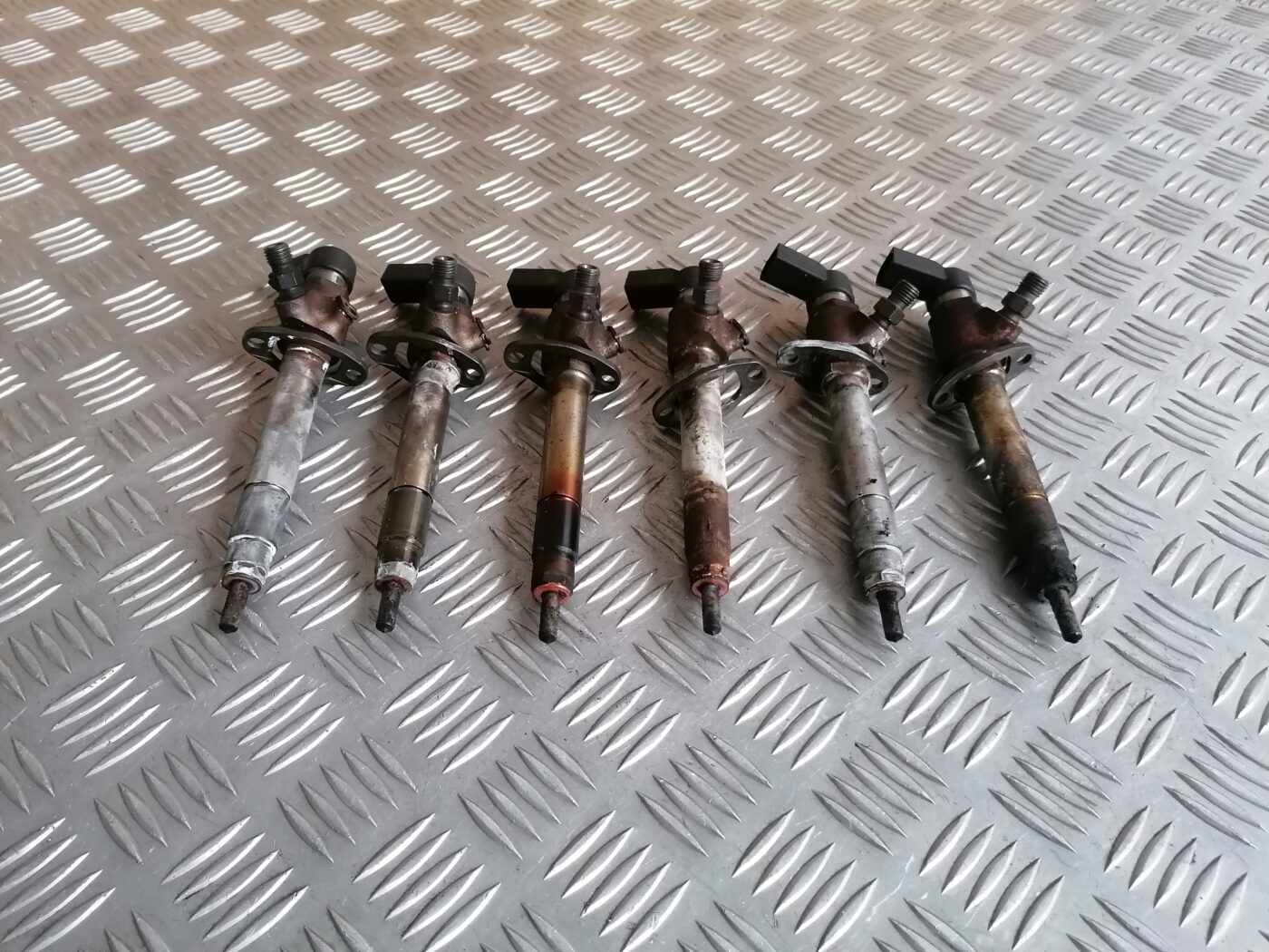 Degvielas smidzinātājs priekš PEUGEOT 607 2010 2 Degvielas smidzinātājs priekš PEUGEOT 607 2010