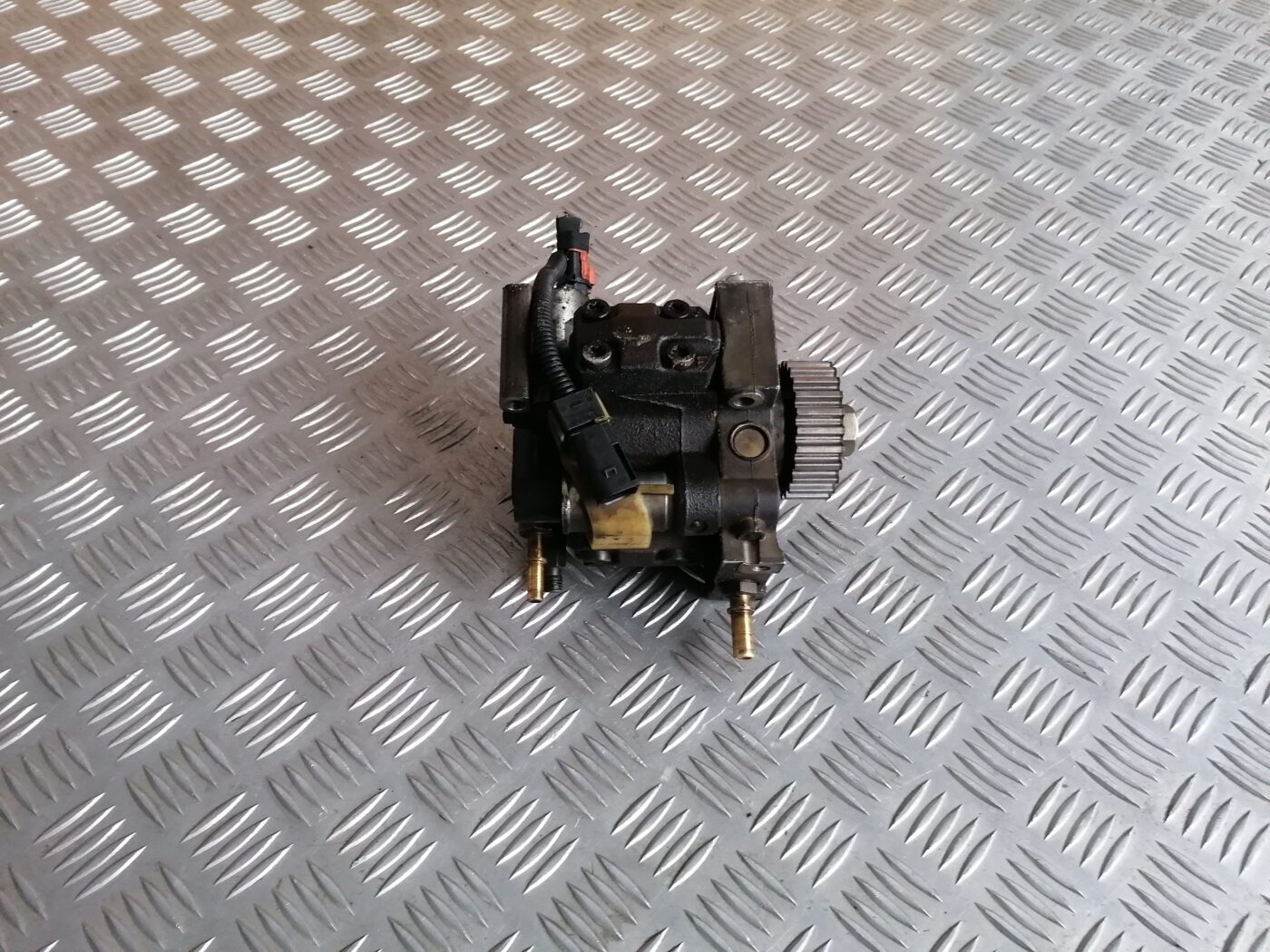 Augstspiediena degvielas sūknis priekš PEUGEOT 607 2010 3 Augstspiediena degvielas sūknis priekš PEUGEOT 607 2010