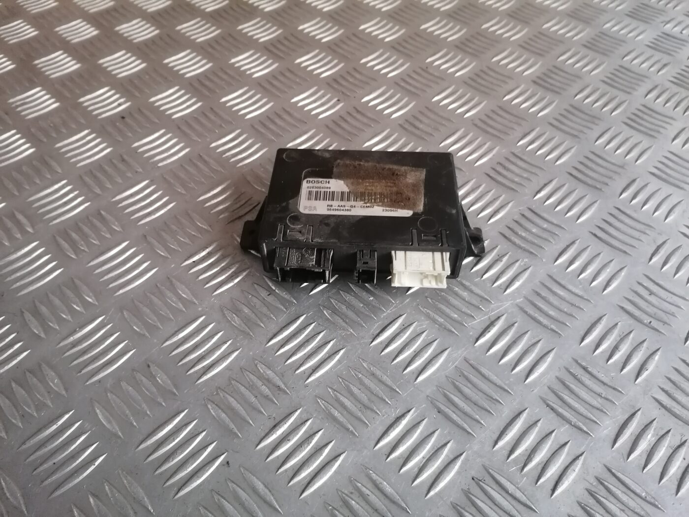 Parkošanās devēju vadības bloks priekš PEUGEOT 607 2010 1 Parkošanās devēju vadības bloks priekš PEUGEOT 607 2010