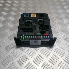 Komforta vadības bloks priekš PEUGEOT 607 2010