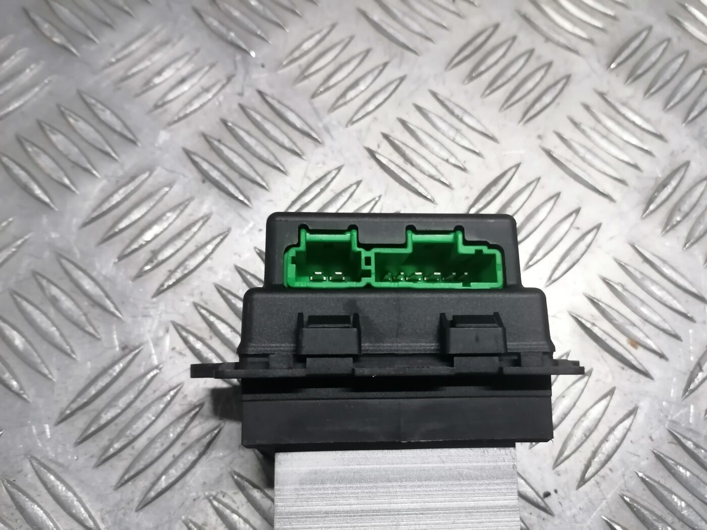 Salona ventilatora rezistors priekš PEUGEOT 607 2010 2 Salona ventilatora rezistors priekš PEUGEOT 607 2010