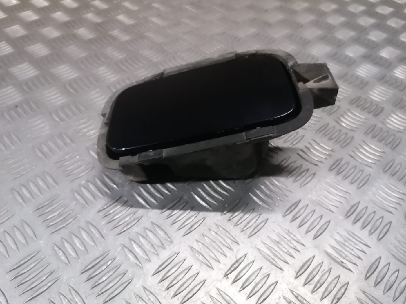 Degvielas tvertnes vāks priekš PEUGEOT 607 2010 5 Degvielas tvertnes vāks priekš PEUGEOT 607 2010