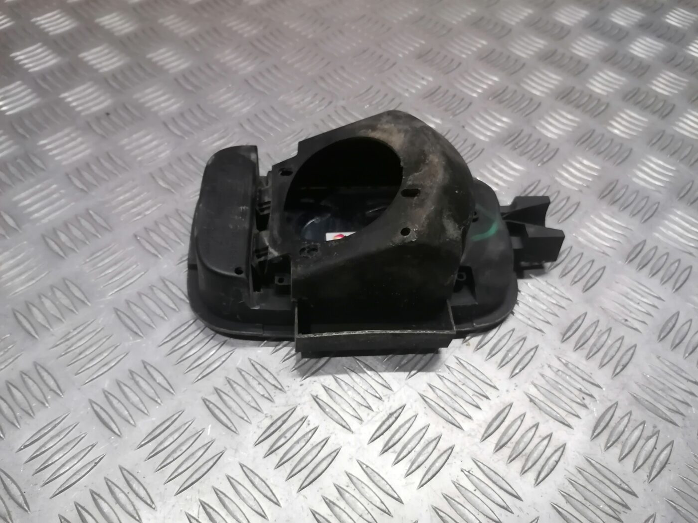 Degvielas tvertnes vāks priekš PEUGEOT 607 2010 4 Degvielas tvertnes vāks priekš PEUGEOT 607 2010