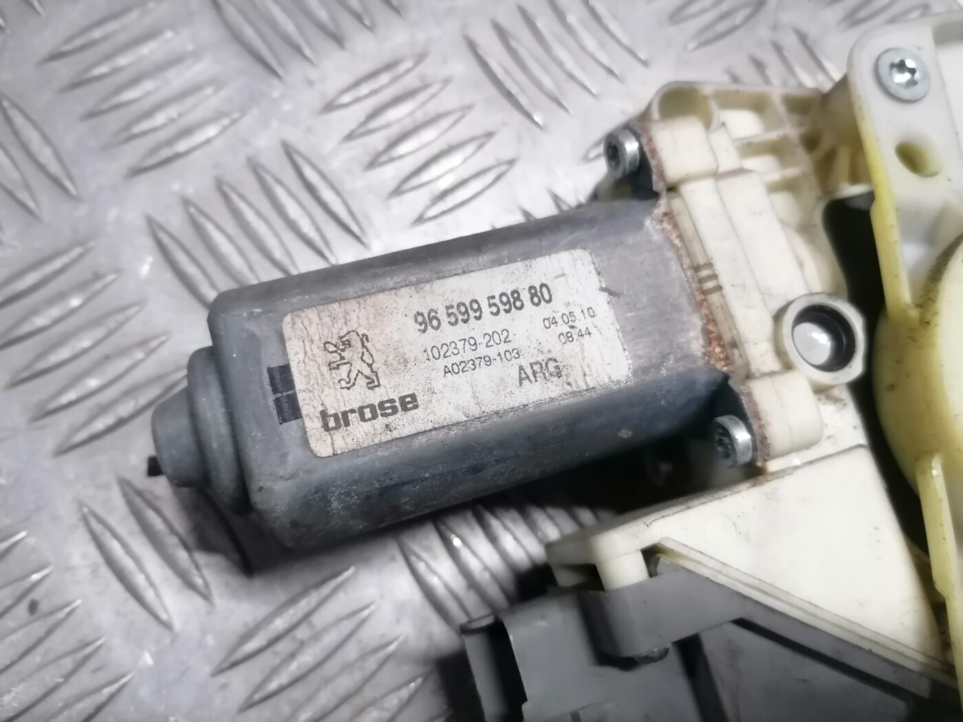 Stikla pacelšanas mehānisms aizmugurējais kreisais priekš PEUGEOT 607 2010 4 Stikla pacelšanas mehānisms aizmugurējais kreisais priekš PEUGEOT 607 2010