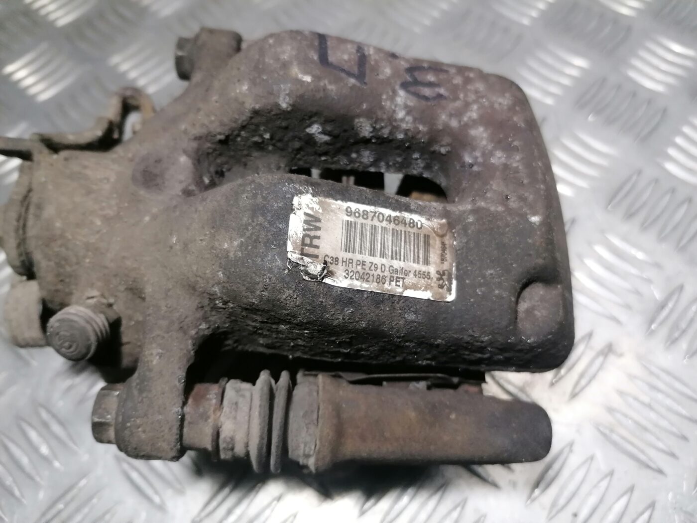 Aizmugurējais labais suports priekš PEUGEOT 607 2010 2 Aizmugurējais labais suports priekš PEUGEOT 607 2010