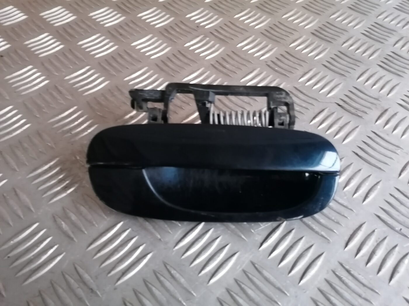 Priekšējāis labais durvju rokturis priekš PEUGEOT 607 2010 2 Priekšējāis labais durvju rokturis priekš PEUGEOT 607 2010