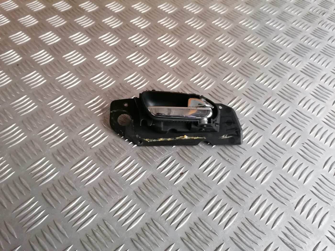 Salona durvju rokturis, aizmugures labais priekš PEUGEOT 607 2010 1 Salona durvju rokturis, aizmugures labais priekš PEUGEOT 607 2010