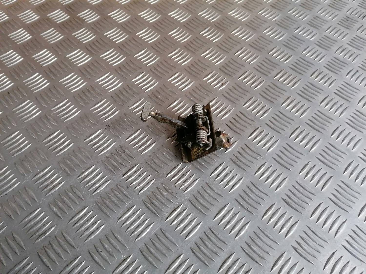 Durvju pietura priekš PEUGEOT 607 2010 3 Durvju pietura priekš PEUGEOT 607 2010