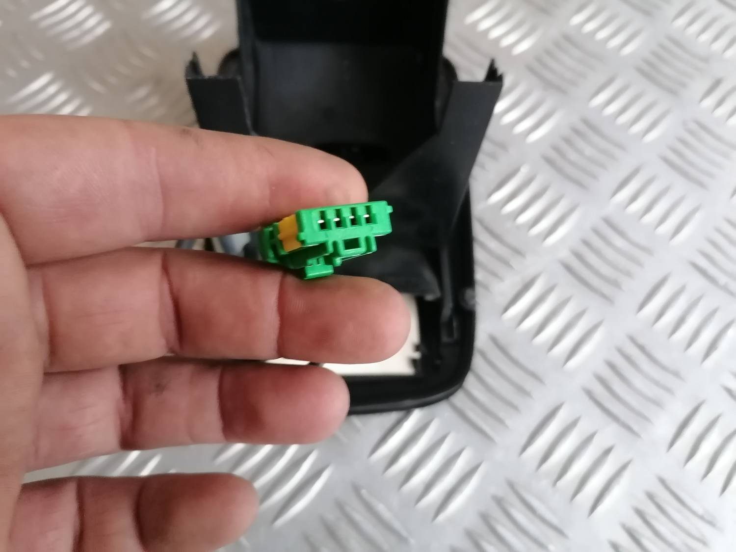 Ātrumu pārslēgšanas vadības panelis priekš PEUGEOT 607 2010 5 Ātrumu pārslēgšanas vadības panelis priekš PEUGEOT 607 2010