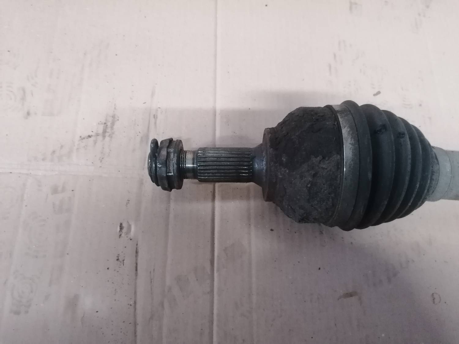 Pusass priekšēja labā priekš PEUGEOT 607 2010 2 Pusass priekšēja labā priekš PEUGEOT 607 2010