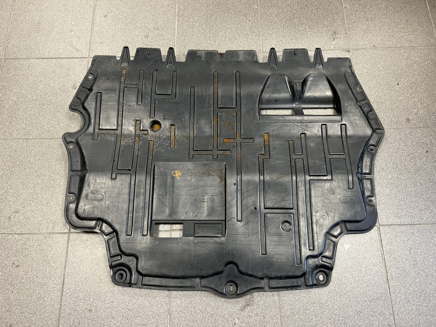 Dzinēja aizsargs priekš VW PASSAT 2007 UNIVERSAL SILVER 3 Dzinēja aizsargs priekš VW PASSAT 2007 UNIVERSAL SILVER