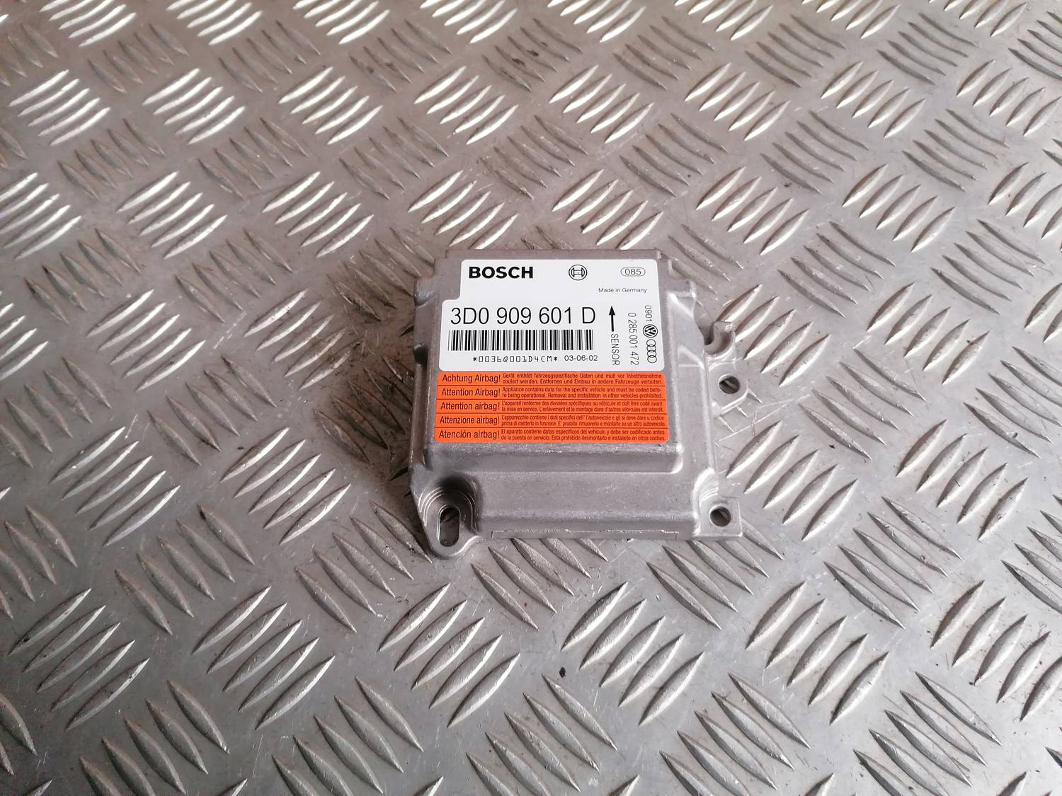 Drošības spilvena vadības bloks priekš VW PHAETON 2003 1 Drošības spilvena vadības bloks priekš VW PHAETON 2003