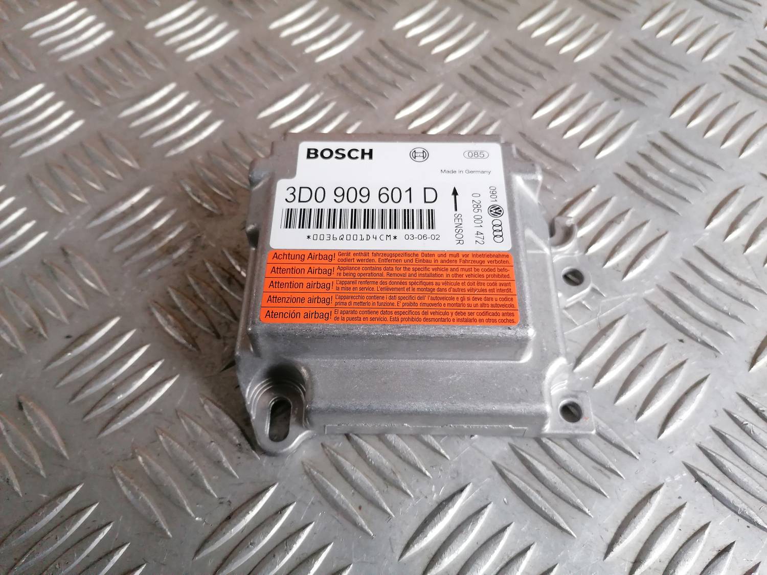 Drošības spilvena vadības bloks priekš VW PHAETON 2003 2 Drošības spilvena vadības bloks priekš VW PHAETON 2003