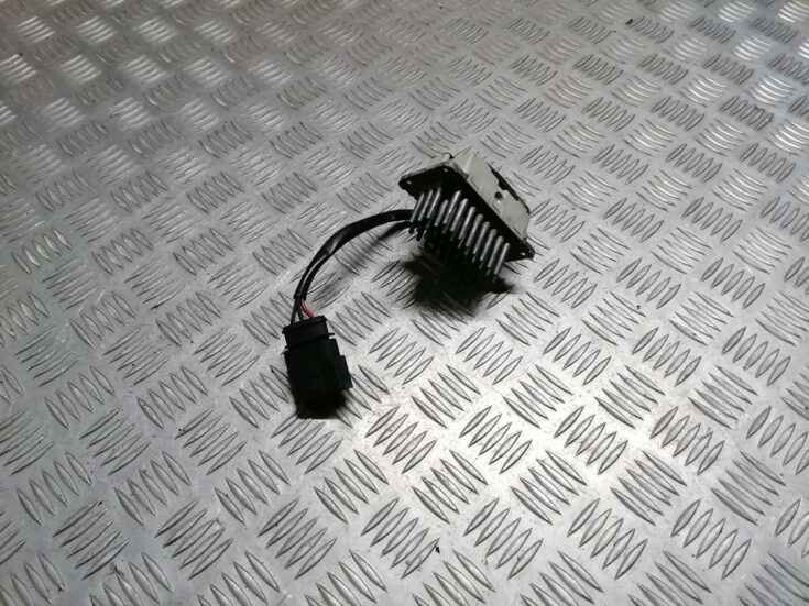 Salona ventilatora rezistors priekš VW PHAETON 2003
