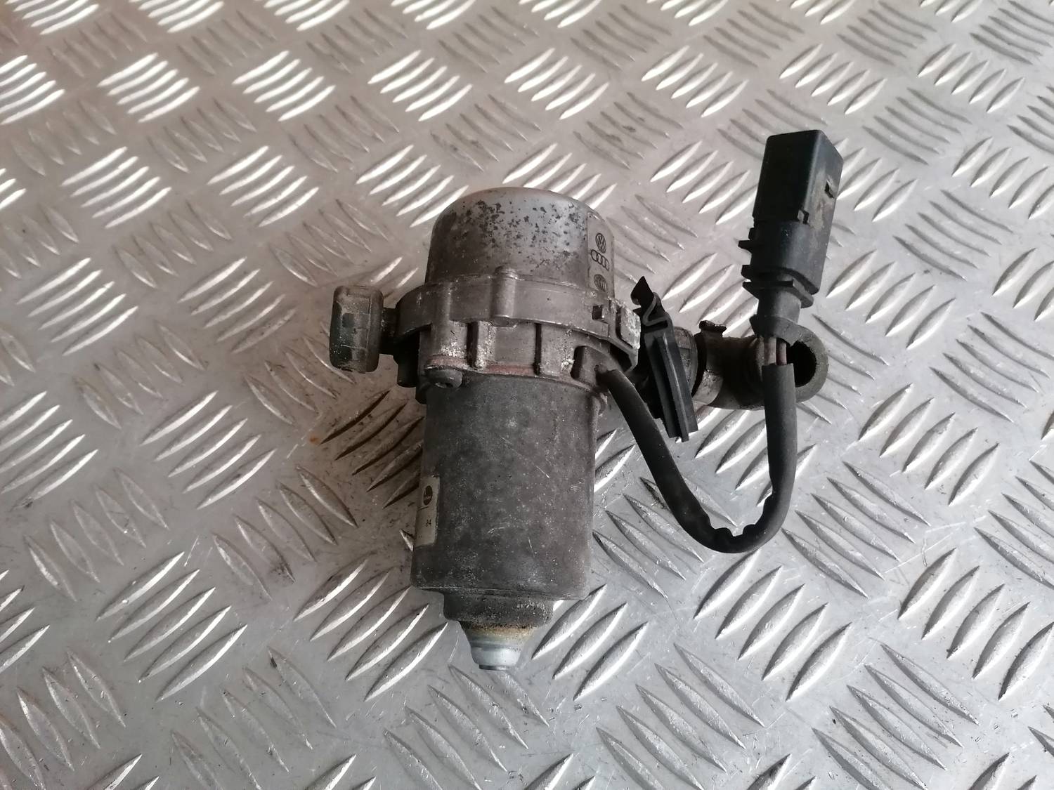 Vakuuma sūknis priekš VW PHAETON 2003 2 Vakuuma sūknis priekš VW PHAETON 2003