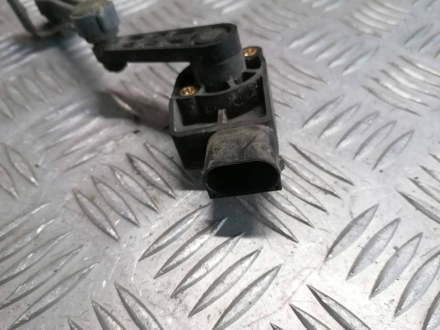 Lukturu diapazona korekcijas sensors, priekšā priekš VW PHAETON 2003 4 Lukturu diapazona korekcijas sensors, priekšā priekš VW PHAETON 2003