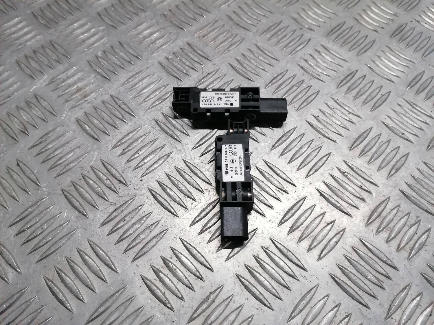 Drošības spilvena trieciensensors priekš VW PHAETON 2003 6 Drošības spilvena trieciensensors priekš VW PHAETON 2003