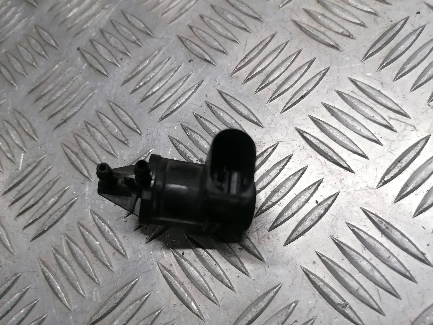 Solenoīda vakuuma vārsts priekš VW PHAETON 2003 3 Solenoīda vakuuma vārsts priekš VW PHAETON 2003