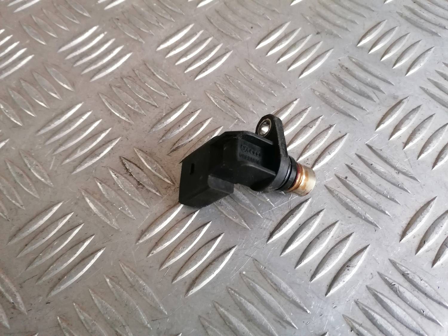 Sadales vārpstas devējs priekš VW PHAETON 2003 2 Sadales vārpstas devējs priekš VW PHAETON 2003